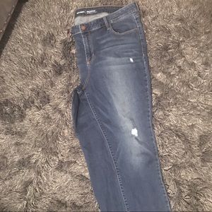 💥Destructed Blue Jeans💥